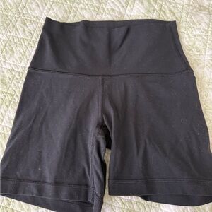 ARITZIA BUTTER Black Women's 5 inch Shorts